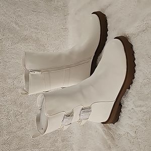 Journee Yasmine Boots